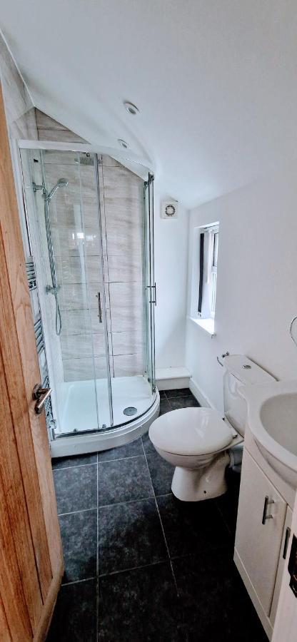 Central Reading Modern 3Br Flat - Walk To Station And High Street 外观 照片